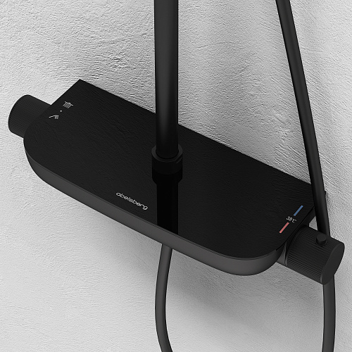 Душевая система Abelsberg Lineara с термостатом, высота 900−1300 мм цвет вулканический черный, комплект: смеситель/полка для душа/тропический душ (с верхней лейкой)/лейка/стойка/шланг, латунь/ABS-пластик Душевая система Abelsberg Lineara с термостатом, высота 900−1300 мм цвет вулканический черный, комплект: смеситель/полка для душа/тропический душ (с верхней лейкой)/лейка/стойка/шланг, латунь/ABS-пластик