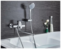 Смеситель для ванны/душа LEDEME настенный, однорычажный, поворотный, керамический, длина излива 365 мм, цинк, цвет хром