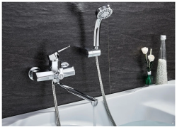 Смеситель для ванны/душа LEDEME настенный, однорычажный, поворотный, латунный, длина излива 300 мм, латунь, цвет хром