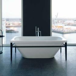 Ванна Duravit XViu 160х80 см отдельностоящая, акриловая, цвет: белый, с фронтальной панелью, рамой "черный матовый", (без гидромассажа, сифона), прямоугольная