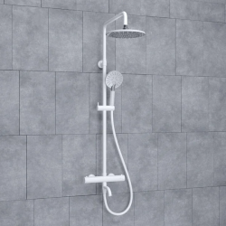 Душевая система WasserKRAFT Mindel, высота 850-1250 мм, цвет белый матовый, комплект: термостатический смеситель/излив/тропический душ (с верхней лейкой)/стойка/лейка/шланг, наружного монтажа