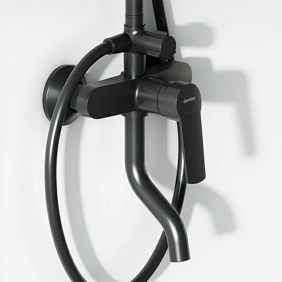 Душевая система Damixa Jupiter высота от 1050-1450 мм цвет черный матовый, комплект: однорычажный смеситель/поворотный излив/тропический душ (с верхней лейкой)/стойка/лейка/шланг, наружного монтажа
