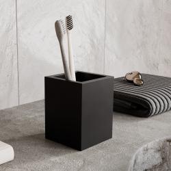 Стакан WasserKRAFT Abens, настольный, материал: полирезин, форма квадратная, для зубных щеток в ванную/туалет/душевую кабину, цвет черный