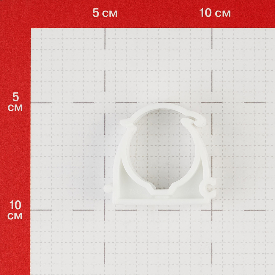 Держатель с защелкой 32 мм для труб. Фиксатор 32 мм для полипропиленовых труб с защелкой. Держатель пластиковый с верхней защелкой для труб d-32 мм (уп. 10 Шт.). Держатель пластмассовый с защелкой для труб диаметром 32 мм. Клипса для гофр и труб с защелкой 32 мм.