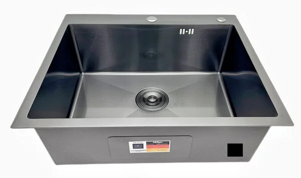 Мойка кухонная Hoffger 6045 врезная, Black (черная) 600х450х225 мм нержавеющая сталь, с PVD покрытием, с отверстием под смеситель, без крыла, слив-перелив