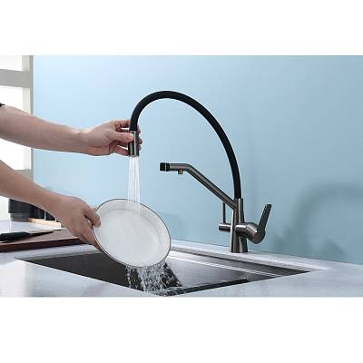 Смеситель для кухни/мойки Raglo R80.62.09 однорычажный, поворотный, керамический картридж, с подключением фильтра, гибкий излив, длина излива 225 мм, латунь/силикон, цвет графит/черный