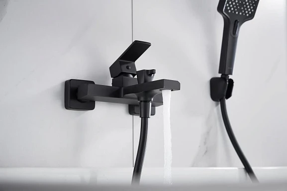 Смеситель для ванны/душа Knotlor Stable, однорычажный, настенный, керамический, неповоротный, длина излива 193 мм, латунь, цвет матовый черный