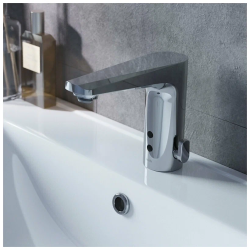 Смеситель для раковины/умывальника IDDIS Pulse, сенсорный, неповоротный, керамический картридж, работает от сети и батареек, длина излива 175 мм, латунь, цвет хром