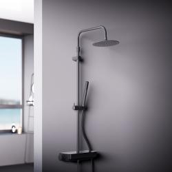 Душевая система Damixa Scandinavian Pure, высота 1050-1450 мм, цвет черный матовый, комплект: смеситель-полка/тропический душ круглый (с верхней лейкой)/стойка/лейка/шланг, латунь/пластик