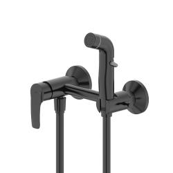 Смеситель с гигиеническим душем IDDIS Ray настенный, однорычажный, керамический, без излива, с гибким шлангом/лейкой, латунь, цвет черный матовый RAYBL00i08