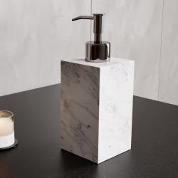 Дозатор жидкого мыла WasserKRAFT Kammel, настольный, полирезин/ABS - пластик, форма прямоугольная, для мыла в ванную/туалет/душевую кабину, цвет белый мрамор
