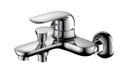 Смеситель для ванны D&K Venice Gondola настенный, однорычажный, неповоротный, латунный, длина излива 20,7 см, керамический, цвет хром, с душевым шлангом/держателем/лейкой