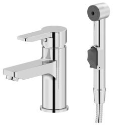 Смеситель для раковины/умывальника IDDIS Sena с гигиеническим душем, однорычажный, неповоротный, керамический картридж, длина излива 138 мм, латунь, цвет хром