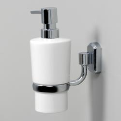 Дозатор жидкого мыла WasserKRAFT, настенный, металл/фарфор, форма округлая, для мыла в ванную/туалет/душевую кабину, цвет хром/белый