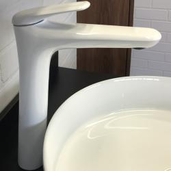 Смеситель для раковины/умывальника Comforty, однорычажный, неповоротный, керамический, высокий, длина излива 160 мм, латунь, цвет белый