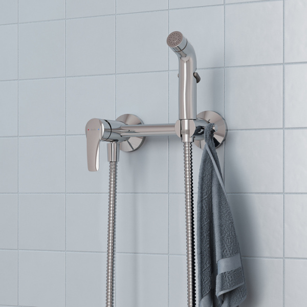 Смеситель с гигиеническим душем IDDIS Ray настенный, однорычажный, керамический, без излива, с гибким шлангом/лейкой, латунь, цвет хром глянцевый RAYSB00i08