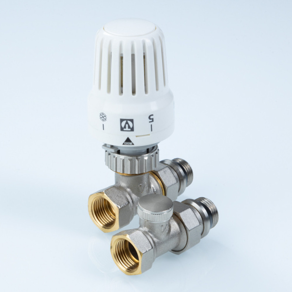 Комплект терморегулирующего оборудования VALTEC для радиатора прямой 1/2" VT.046.N.04