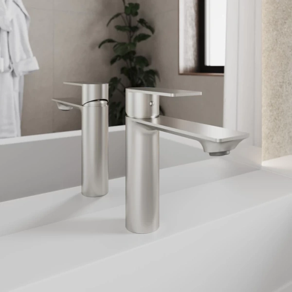 Смеситель для раковины Milardo Maze однорычажный, излив короткий, длина 130 мм, керамический, нержавеющая сталь, цвет сатин, без донного клапана MAZBN00M01