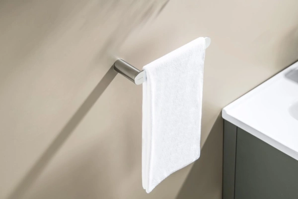 Полотенцедержатель Aquatek Лира одинарный, 230 мм настенный, неповоротный, нержавеющая сталь, для полотенец в ванную/туалет/душевую кабину, цвет хром