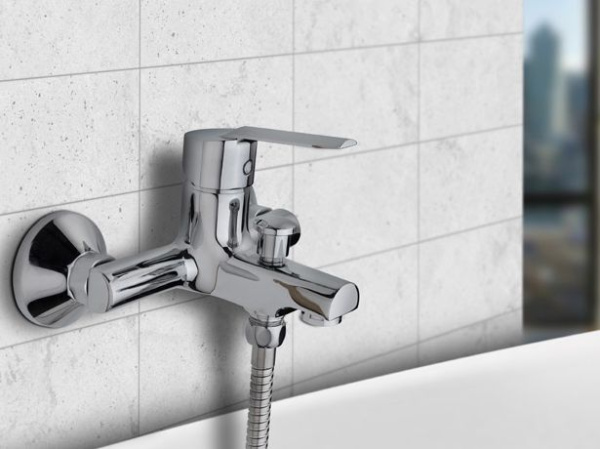 Смеситель для ванны/душа Mofem Mambo 202 однорычажный, керамический, настенный, излив фиксированный 140 мм, с гибким шлангом, душем/лейкой, латунь, цвет хром, короткий, универсальный, горизонтальный, рычажный, кран, комплект, сантехника, размер