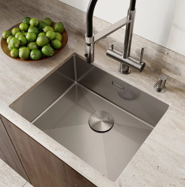 Мойка IDDIS Edifice 540х440х200 мм толщина 1 мм, нержавеющая сталь, прямоугольная, цвет сталь, сатин, без отверстия под смеситель, без крыла, слив-перелив, врезная в столещницу, для кухни EDI54S0i77