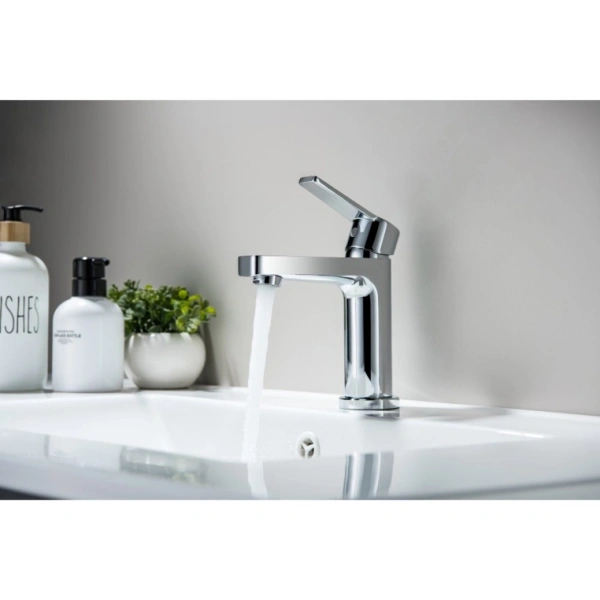 Смеситель для раковины/умывальника Aquatek Лугано однорычажный, неповоротный, фиксированный излив, длина 106 мм высота 106 мм, латунь, цвет хром