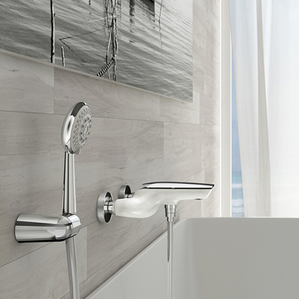 Смеситель для ванны/душа Webert Aria однорычажный, настенный, излив 196 мм, неповоротный, латунь, цвет белый/хром