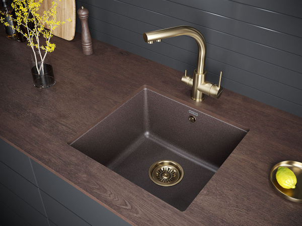 Смеситель для кухни/мойки Paulmark Essen, с подключением к фильтру/биканальный, однорычажный, поворотный излив, керамический картридж, высокий, длина излива 197 мм, латунь, цвет бронза