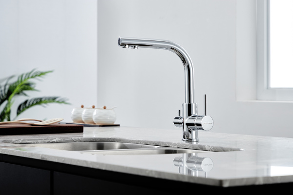 Смеситель для кухни/мойки Paulmark Essen, с подключением к фильтру/биканальный, однорычажный, поворотный излив, керамический картридж, высокий, длина излива 197 мм, латунь, цвет хром