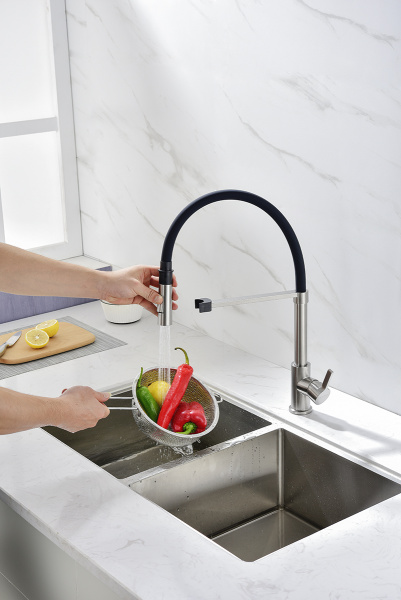 Смеситель для кухни/мойки Paulmark Halt, однорычажный, поворотный/гибкий излив, керамический картридж, высокий, длина излива 230 мм, латунь, цвет никель