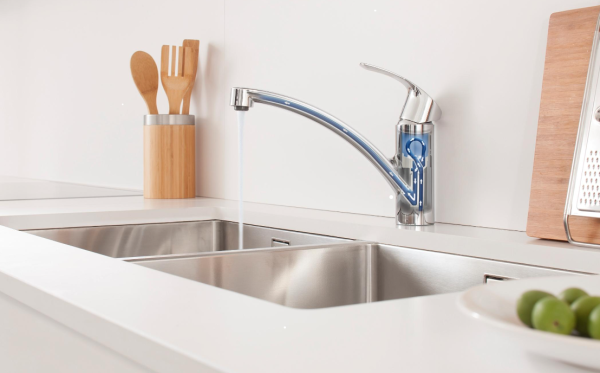 Смеситель для кухни/мойки Grohe Eurosmart New однорычажный, керамический, с поворотным изливом длина излива 226 мм 33281002