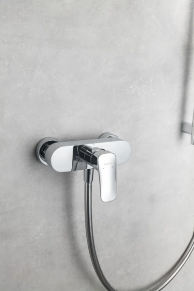 Смеситель для душа Aquatek Вега однорычажный, настенный, латунь, керамический, без излива, лейка/шланг/держатель, цвет хром