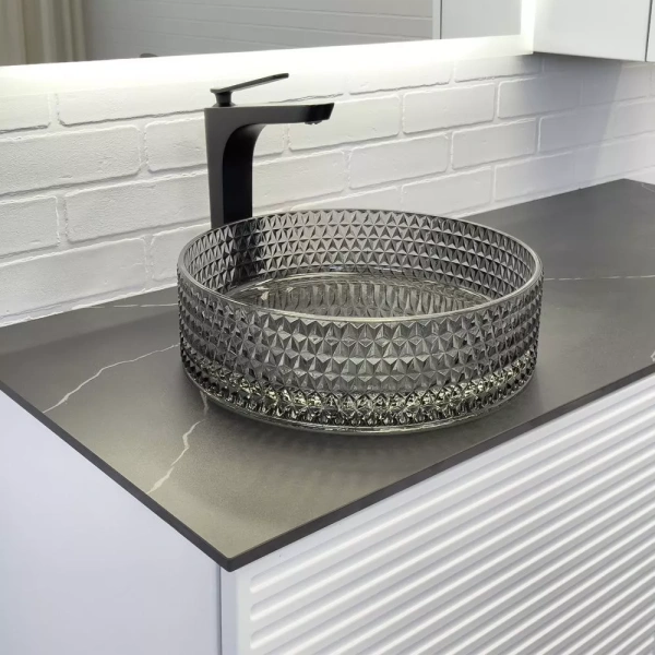 Тумба с раковиной Comforty Геленджик-120 120х52,5х50 см со столешницей мрамор Калакатта Блэк, подвесная, 1 распашная дверца/1 выдвижной ящик, ЛДСП/МДФ, прямоугольная, цвет белый матовый/раковина Comforty CF21004, круглая, из стекла, накладная