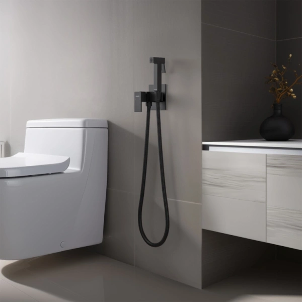 Смеситель с гигиеническим душем Aquatek Либра встраиваемый, однорычажный, керамический, без излива, с гибким шлангом/лейкой, латунь, цвет матовый черный