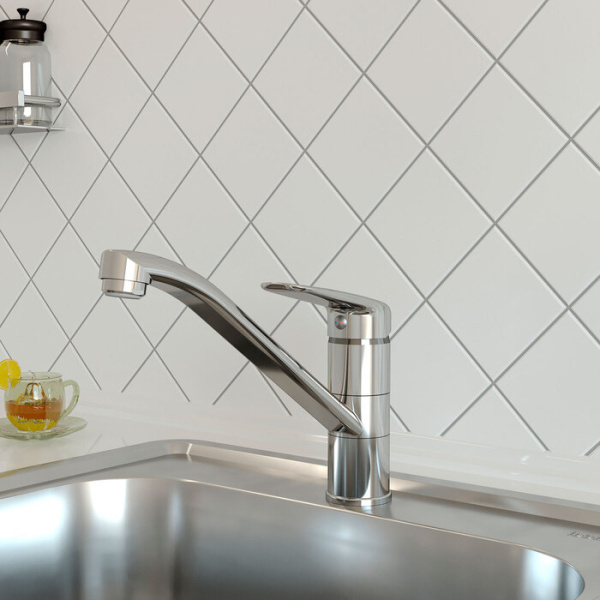 Смеситель для кухни/мойки Iddis Male однорычажный, керамический, с поворотным изливом, длина 216 мм, латунь, цвет хром, кухонный, хромированный, вертикальный, однорукий, одноручный, однозахватный, MALSB00i05