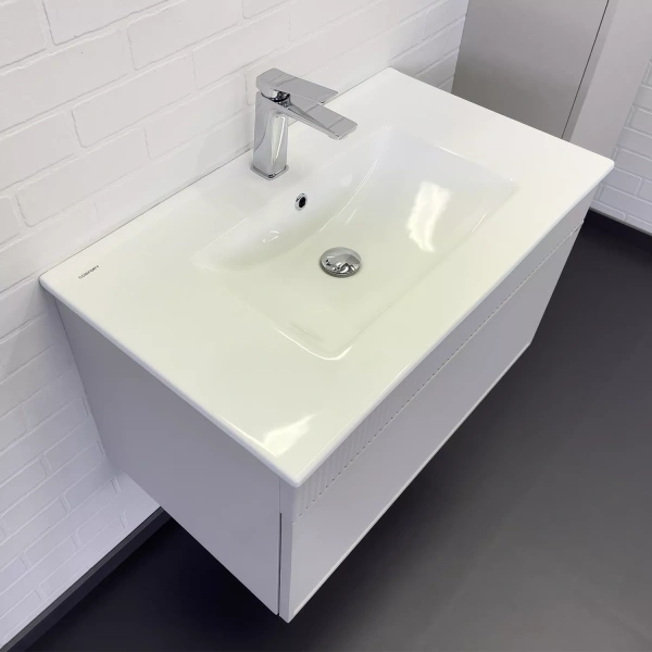 Тумба с раковиной Comforty Мадрид-80 размер 81х46,5х46,5 см подвесная, 1 выдвижной ящик, ЛДСП/МДФ, прямоугольная, цвет-серый шелк/раковина COMFORTY 80Е прямоугольная, цвет белый, встраиваемая