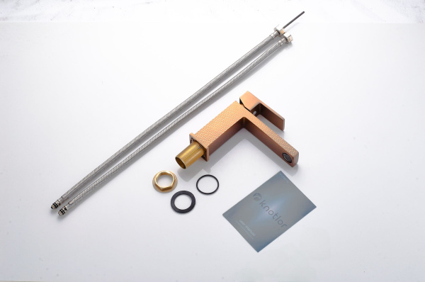 Смеситель для раковины/умывальника Knotlor Stable, однорычажный, неповоротный, керамический, длина излива 136 мм, латунь, цвет бронза текстурная